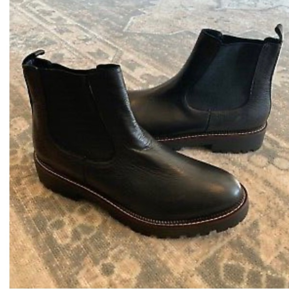 NEW Caslon Miller chelsea boot